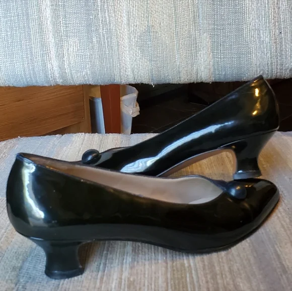 Salvatore Ferragamo Navy Blue/ Black Patent Leather Heel Pumps Shoes Sz 6 1/2 AA - Picture 12 of 12